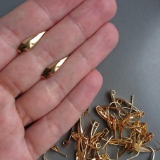 крючок крапля, сталь золото, петля всередині, ціна за пару